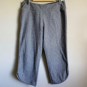 Tuff Athletics Women's Gray Yoga Capri Legging‎ Pants Asymmetric Hems Medium